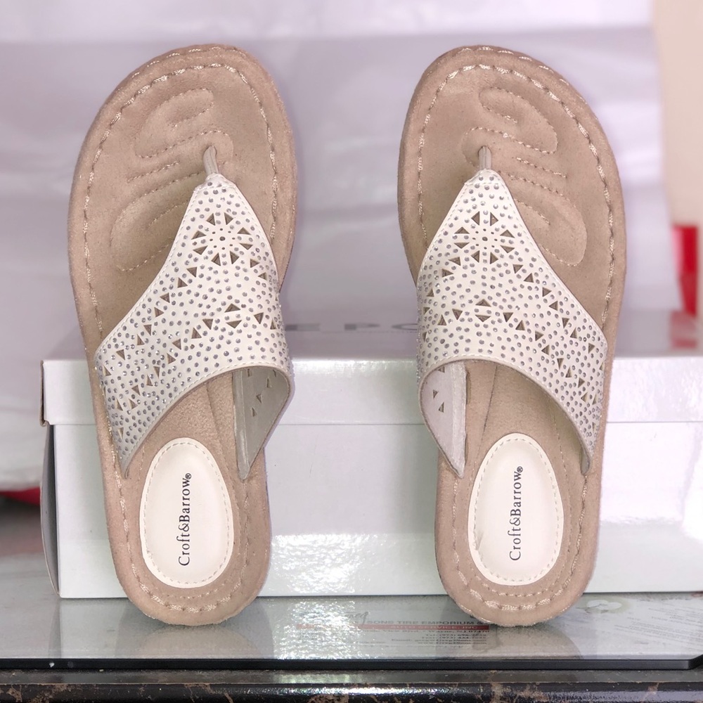 Women’s white sandals